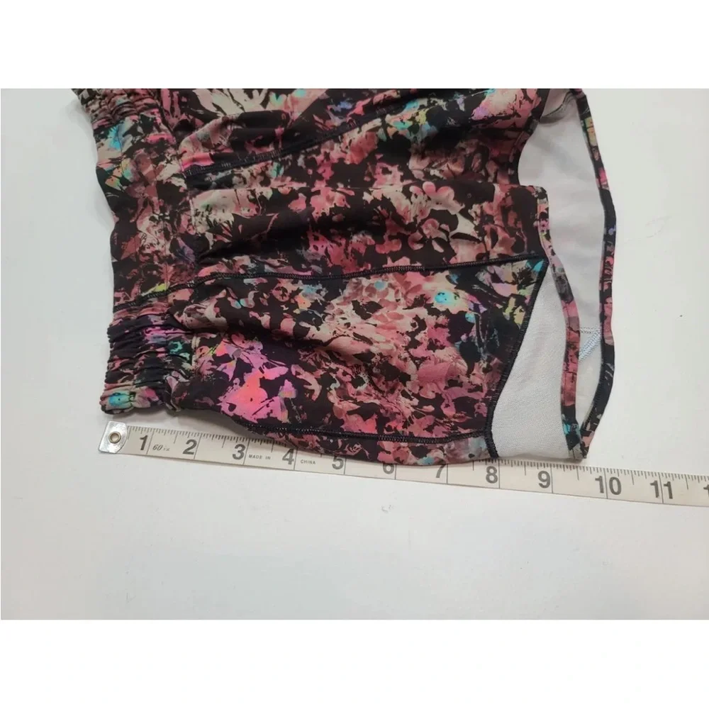 Lululemon Hotty Hot LR Short 4
